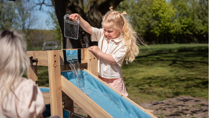 AquaFlow EXIT: pista de agua para jugar en el jard&iacute;n